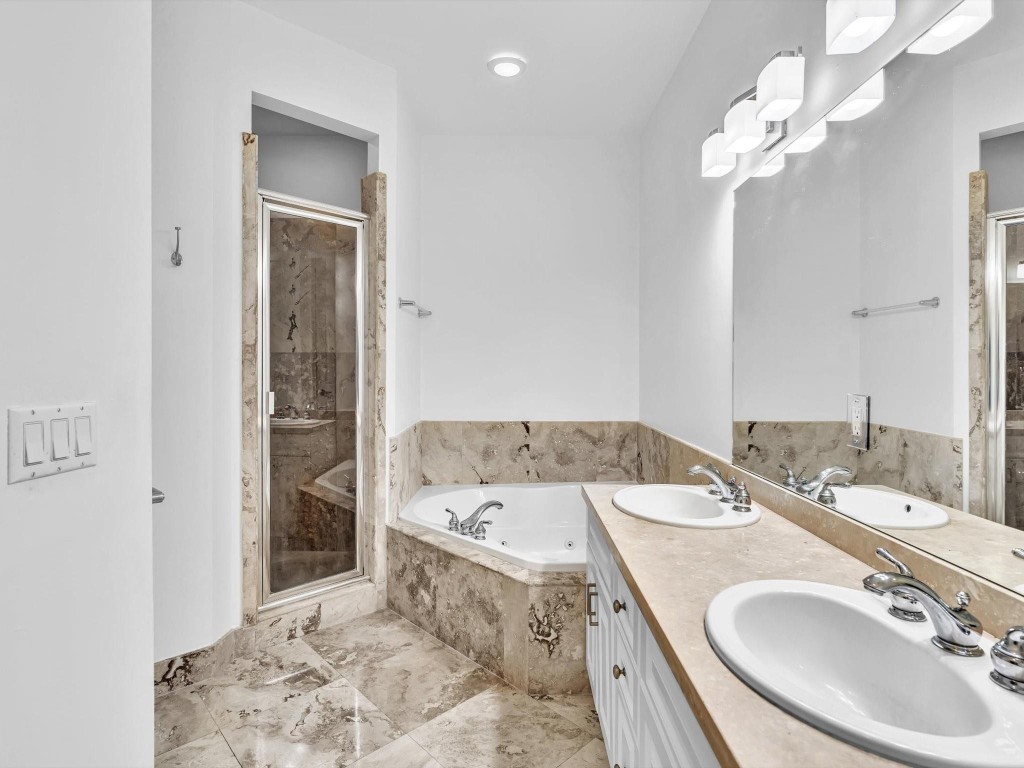 1139 NE 13th Ave 1139