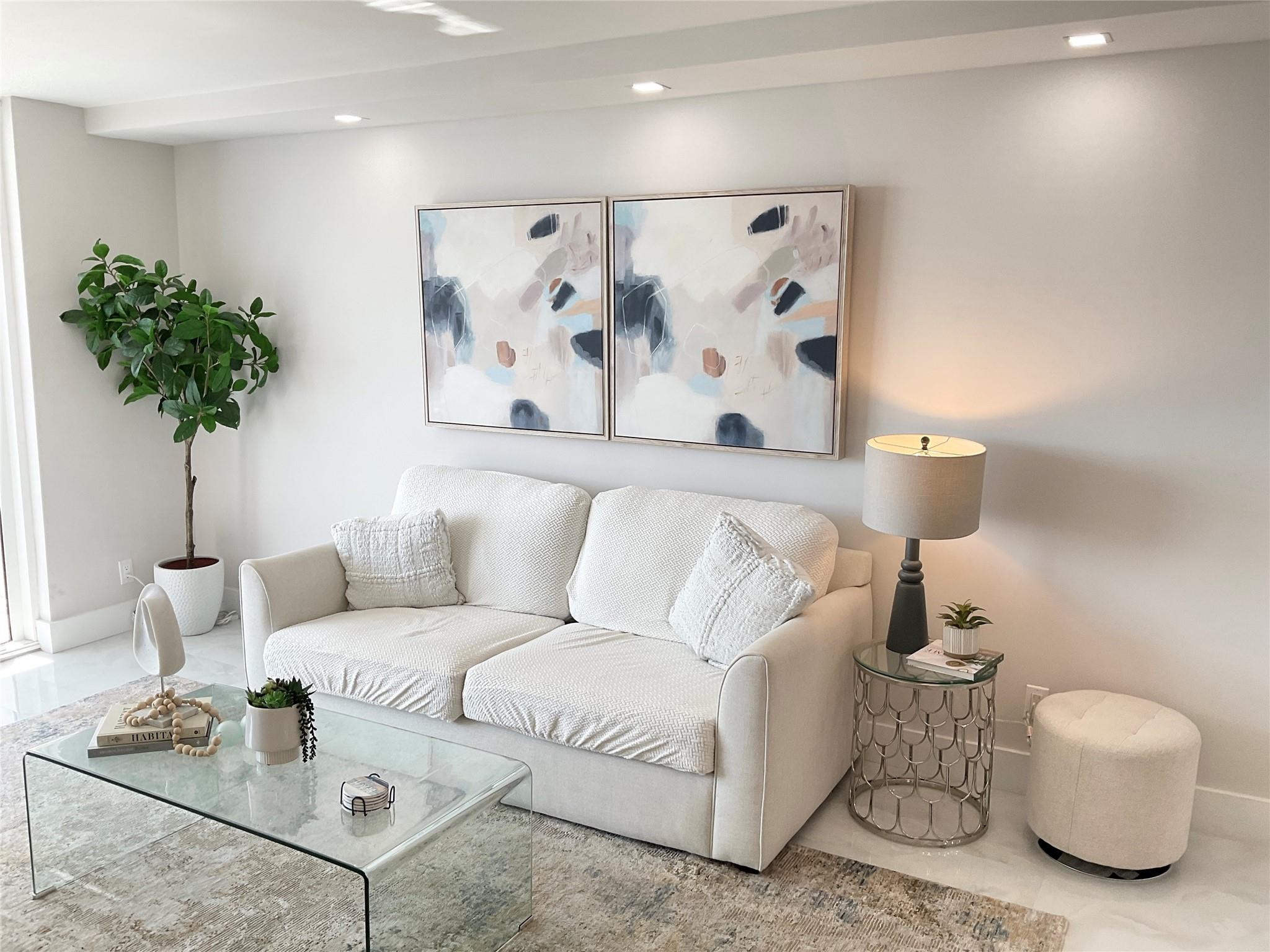 1149 Hillsboro Mile 410