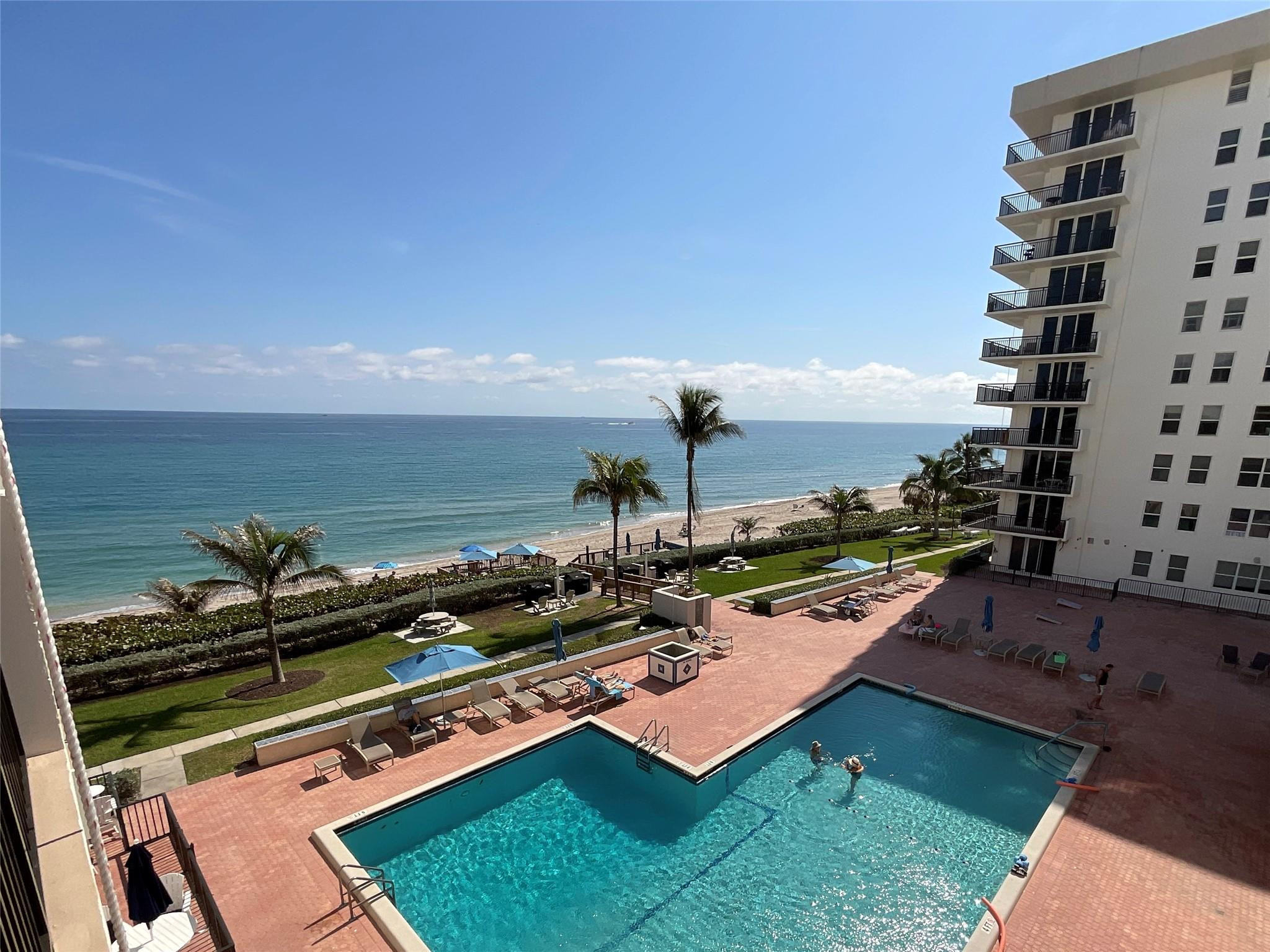 1149 Hillsboro Mile 410