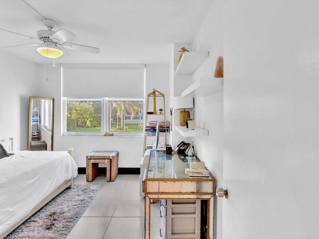 301 N Ocean Blvd 106