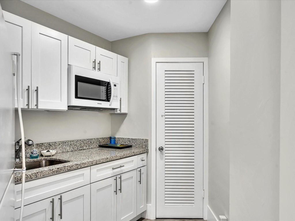 301 N Ocean Blvd 106