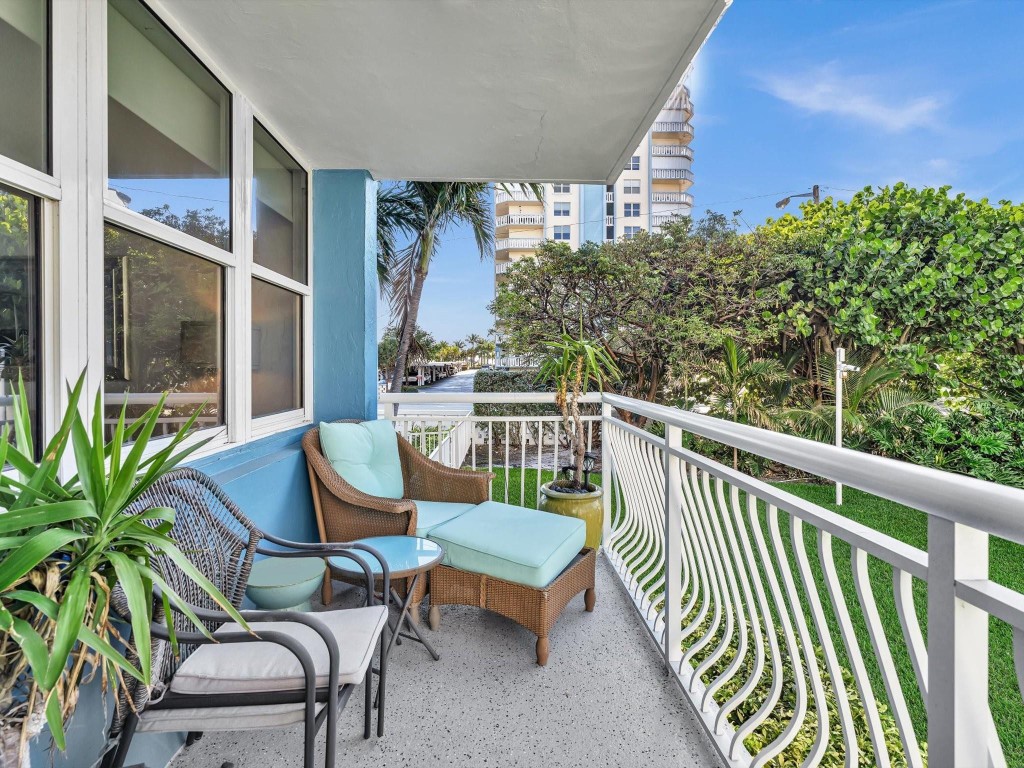 301 N Ocean Blvd 106