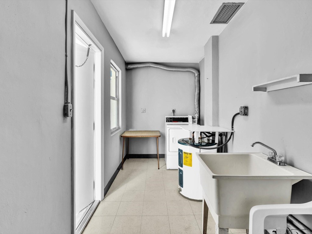 301 N Ocean Blvd 106