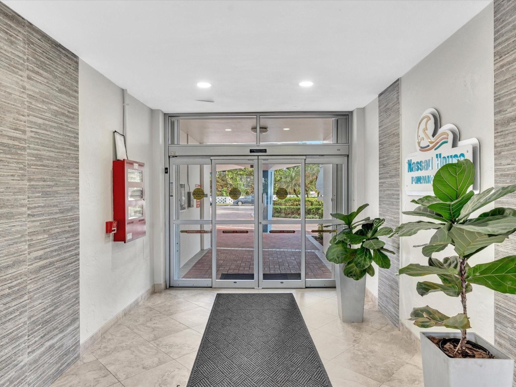 301 N Ocean Blvd 106