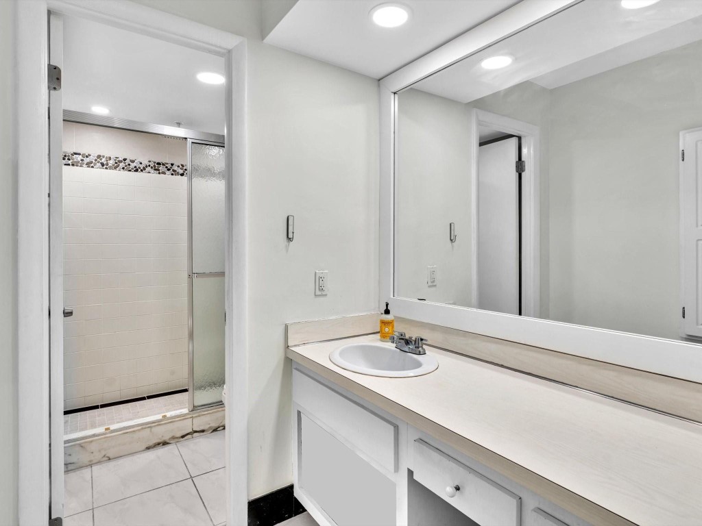 301 N Ocean Blvd 106