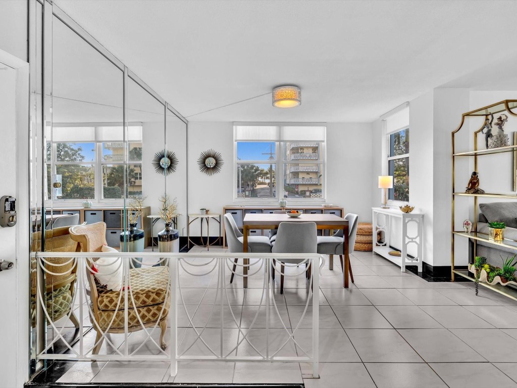 301 N Ocean Blvd 106