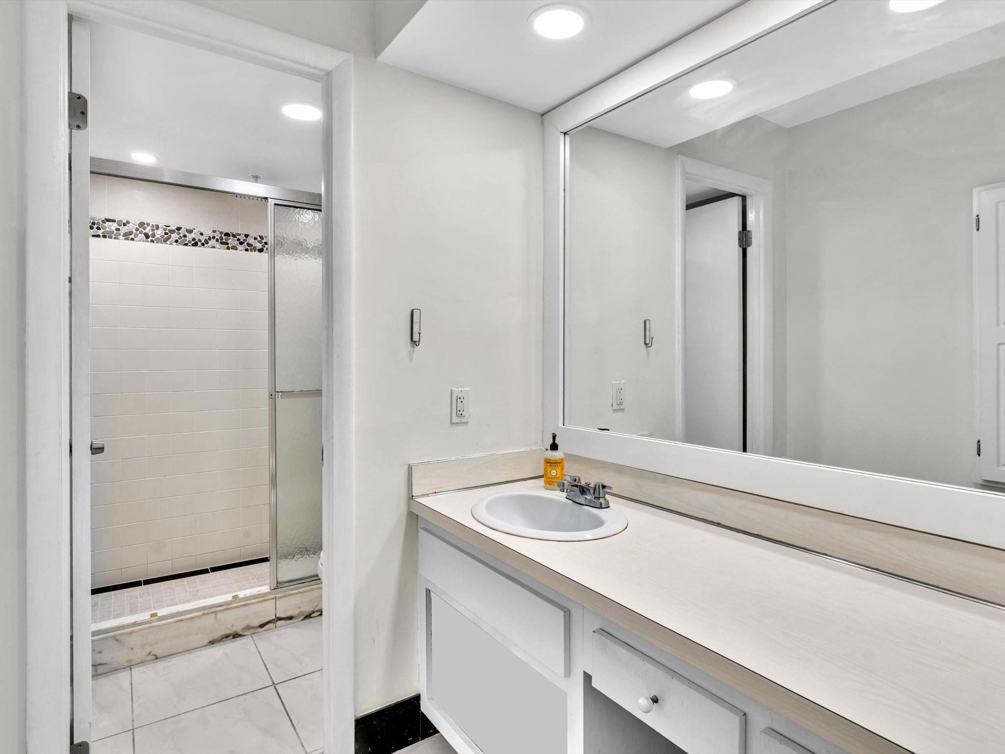 301 N Ocean Blvd 106