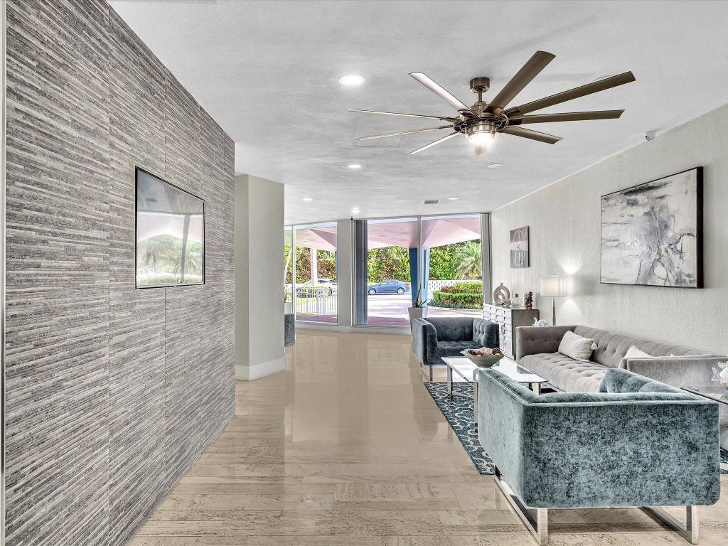 301 N Ocean Blvd 106