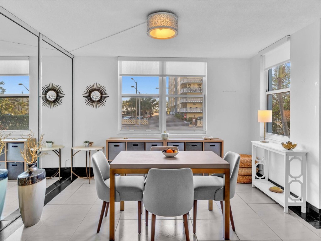 301 N Ocean Blvd 106