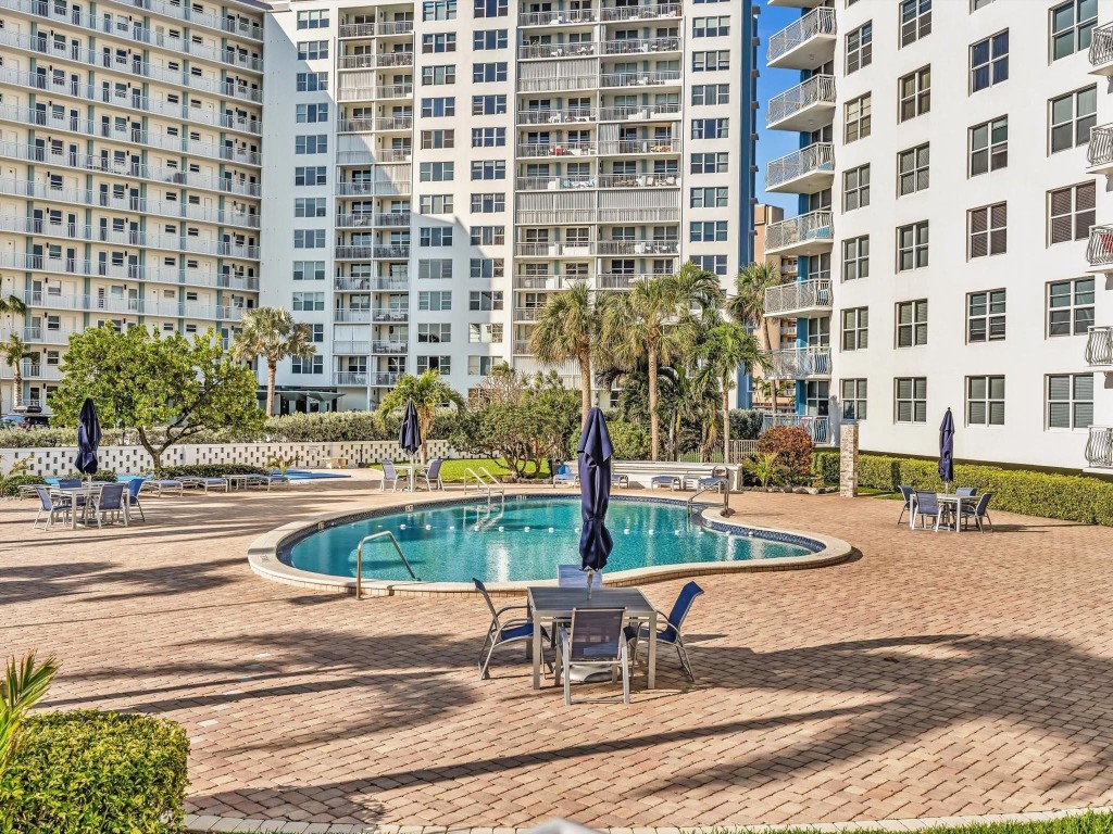 301 N Ocean Blvd 106