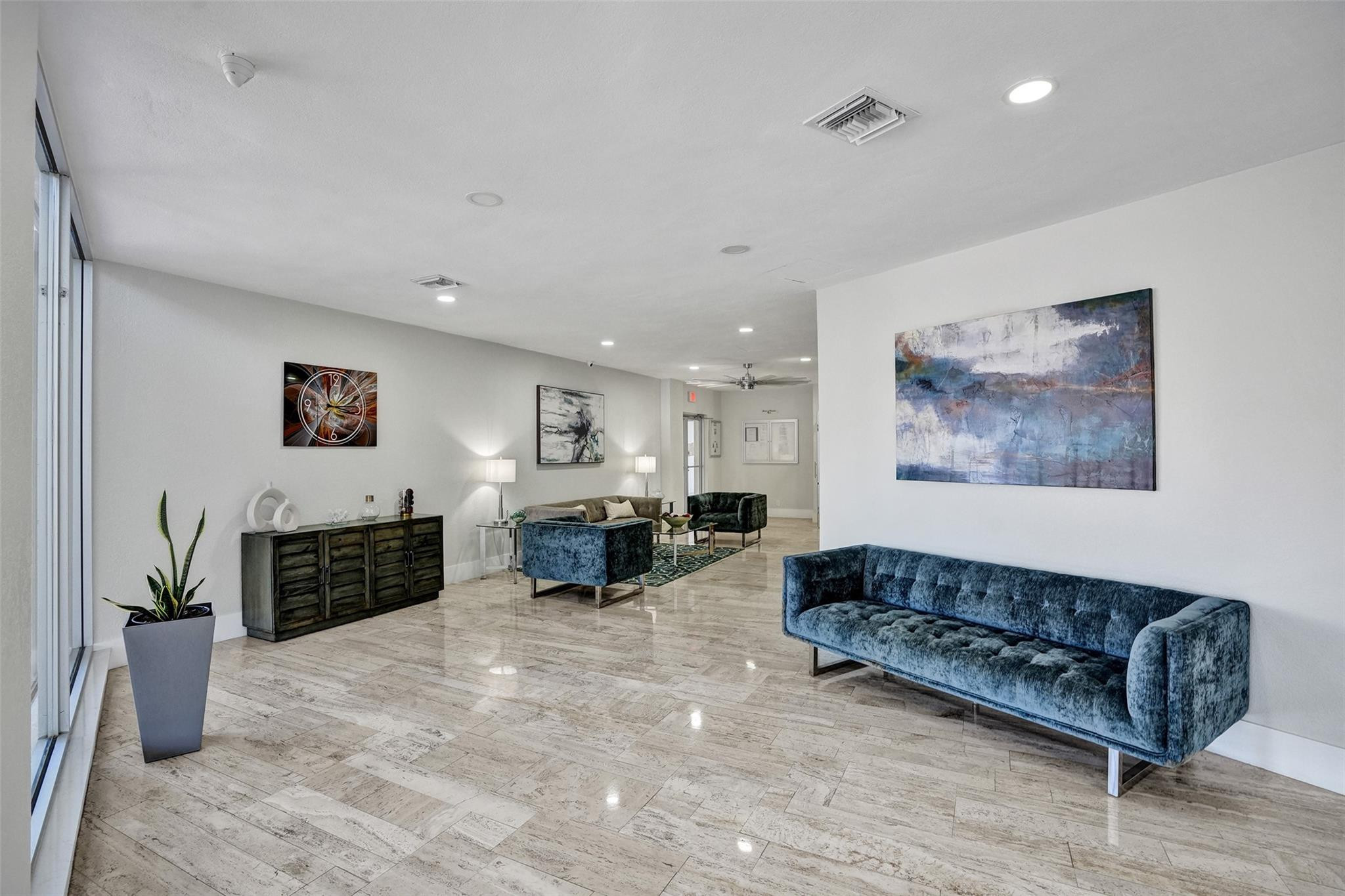 301 N Ocean Boulevard 307