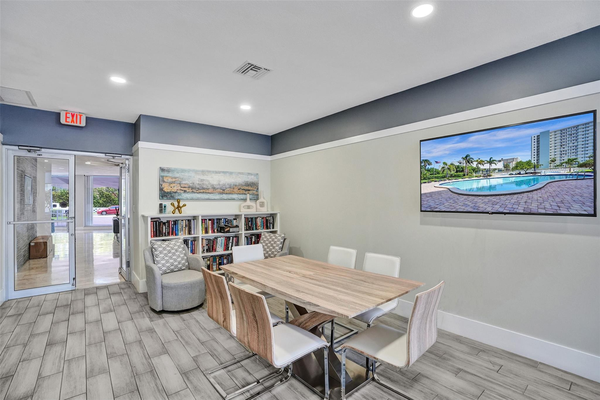 301 N Ocean Boulevard 307