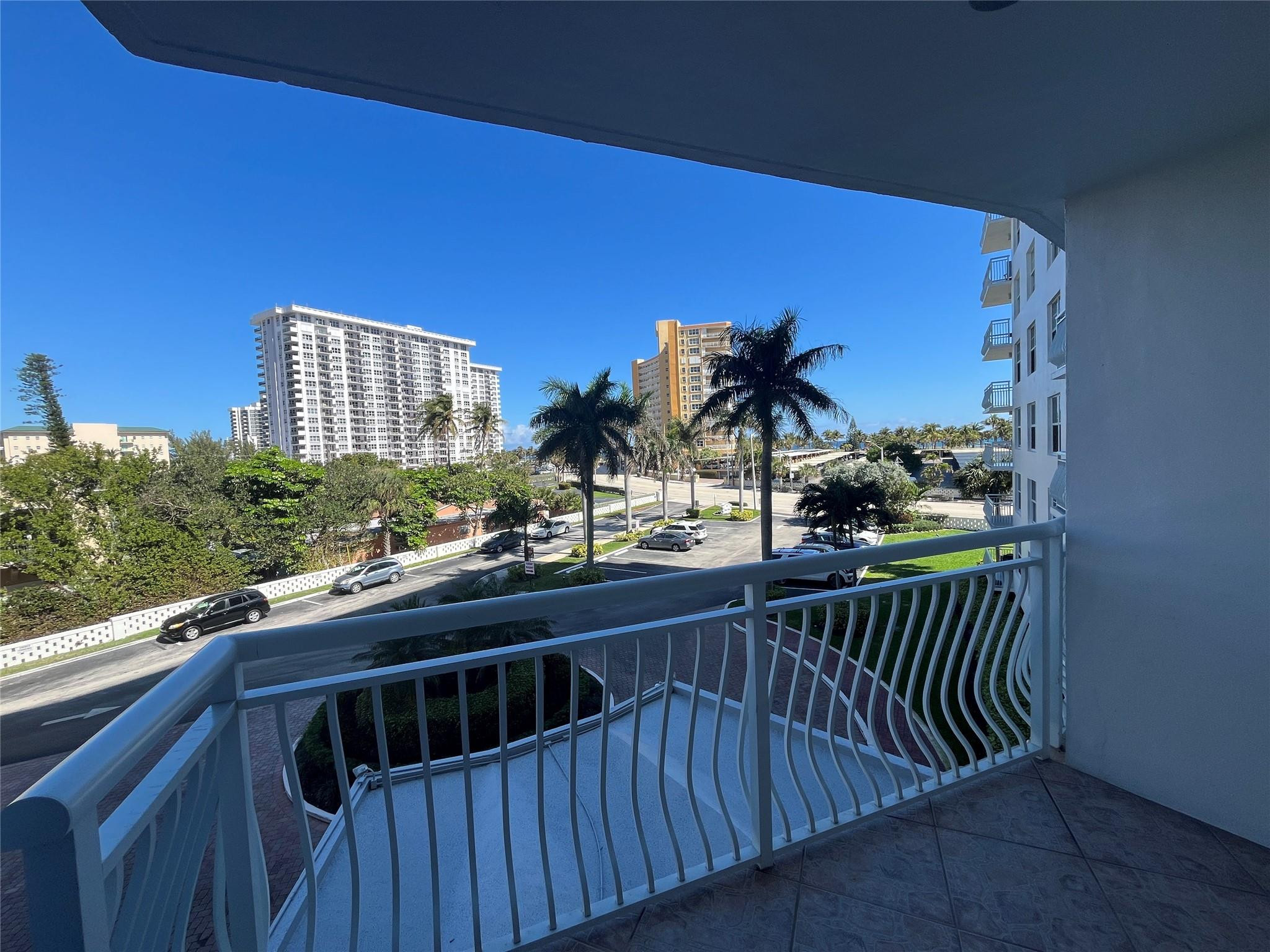 301 N Ocean Boulevard 307