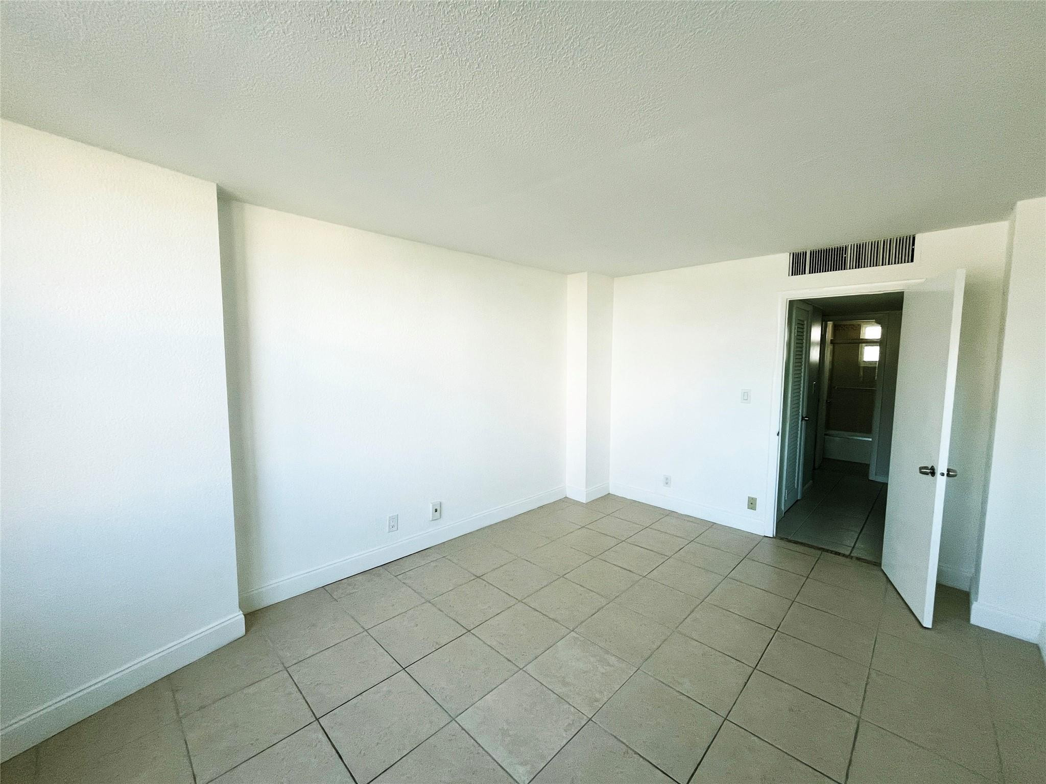 301 N Ocean Boulevard 307