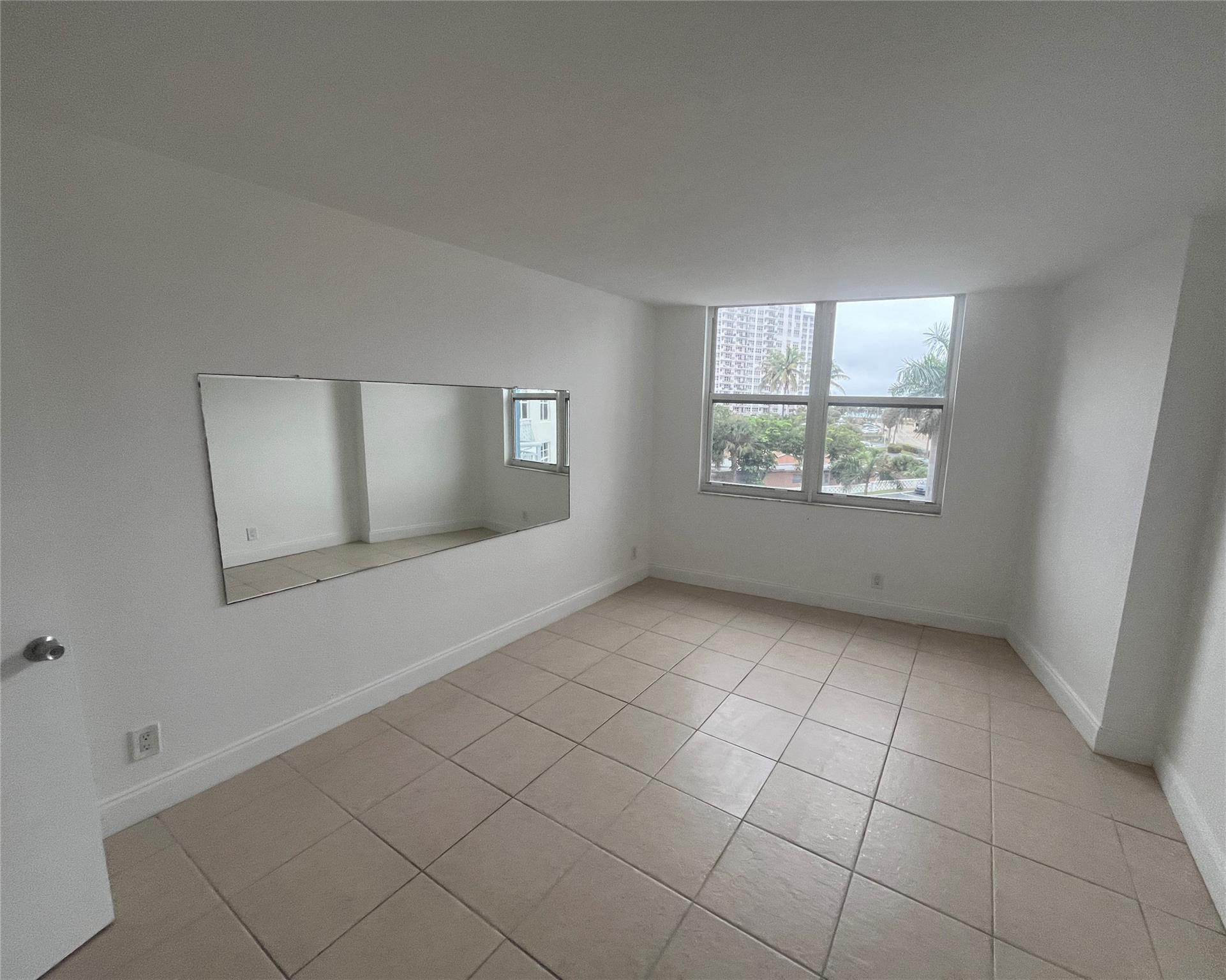 301 N Ocean Boulevard 307