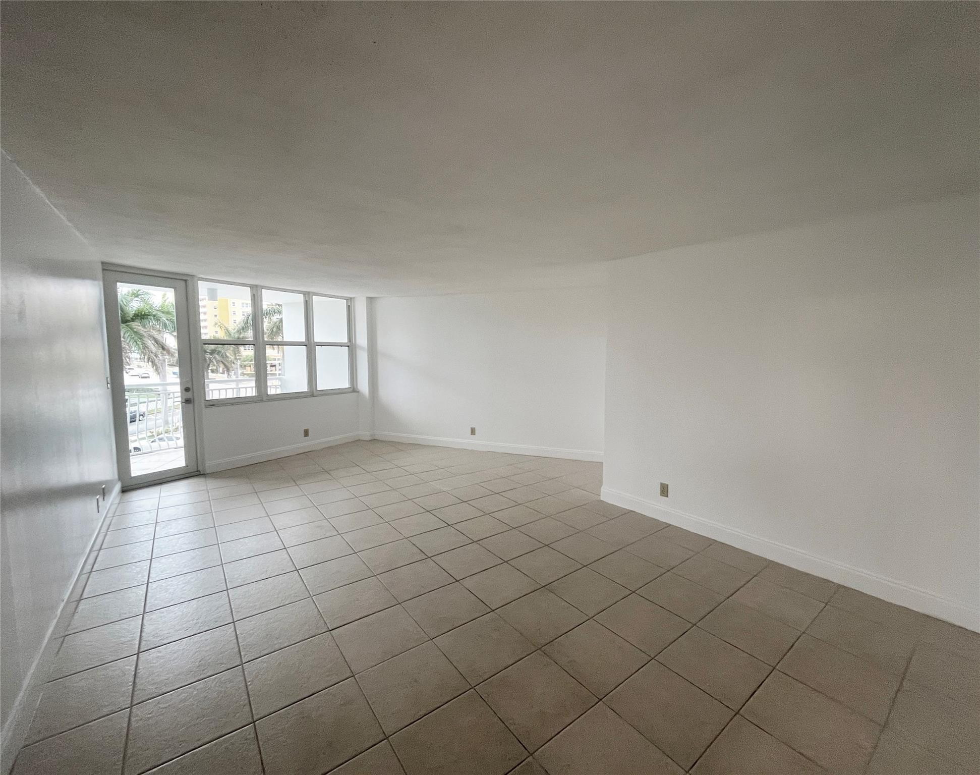 301 N Ocean Boulevard 307