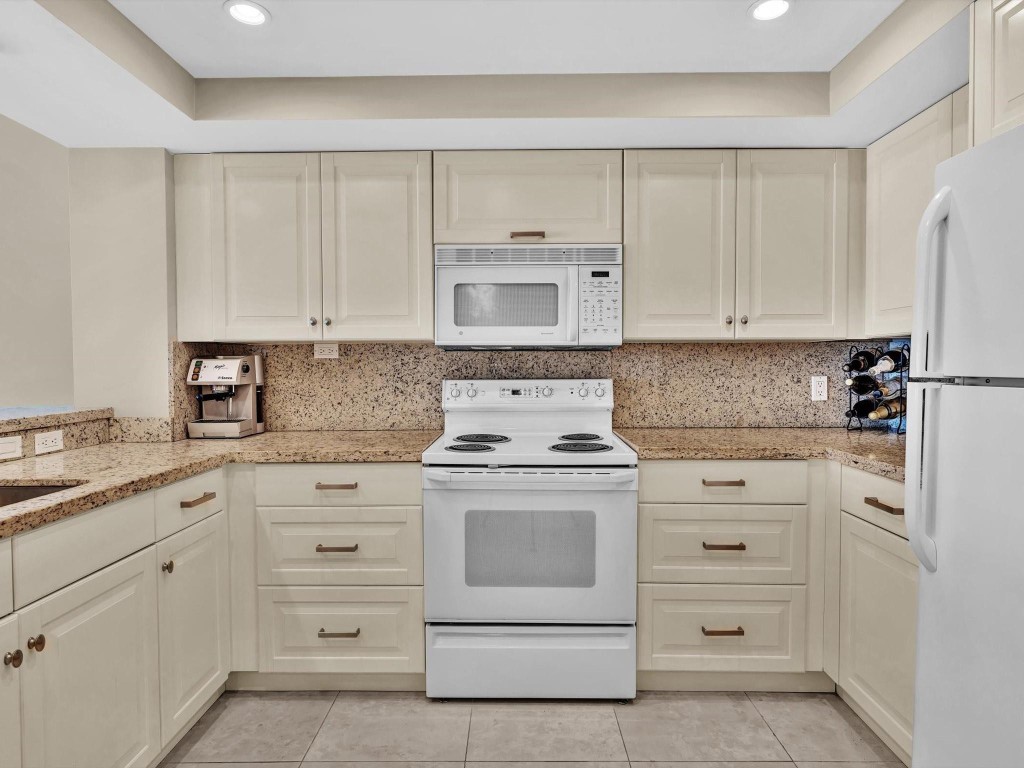 3900 GALT OCEAN DR 1214