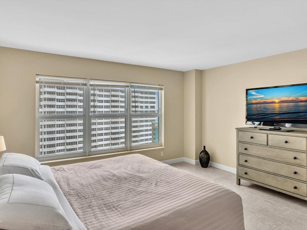 3900 GALT OCEAN DR 1214