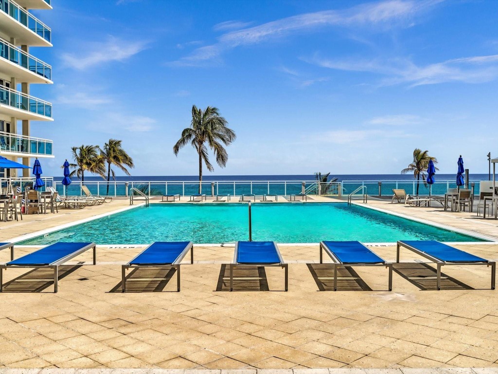 3900 GALT OCEAN DR 1214