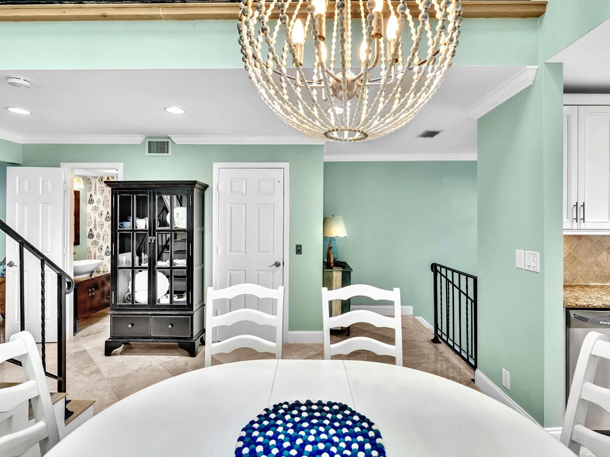 1194 Hillsboro Mile 64