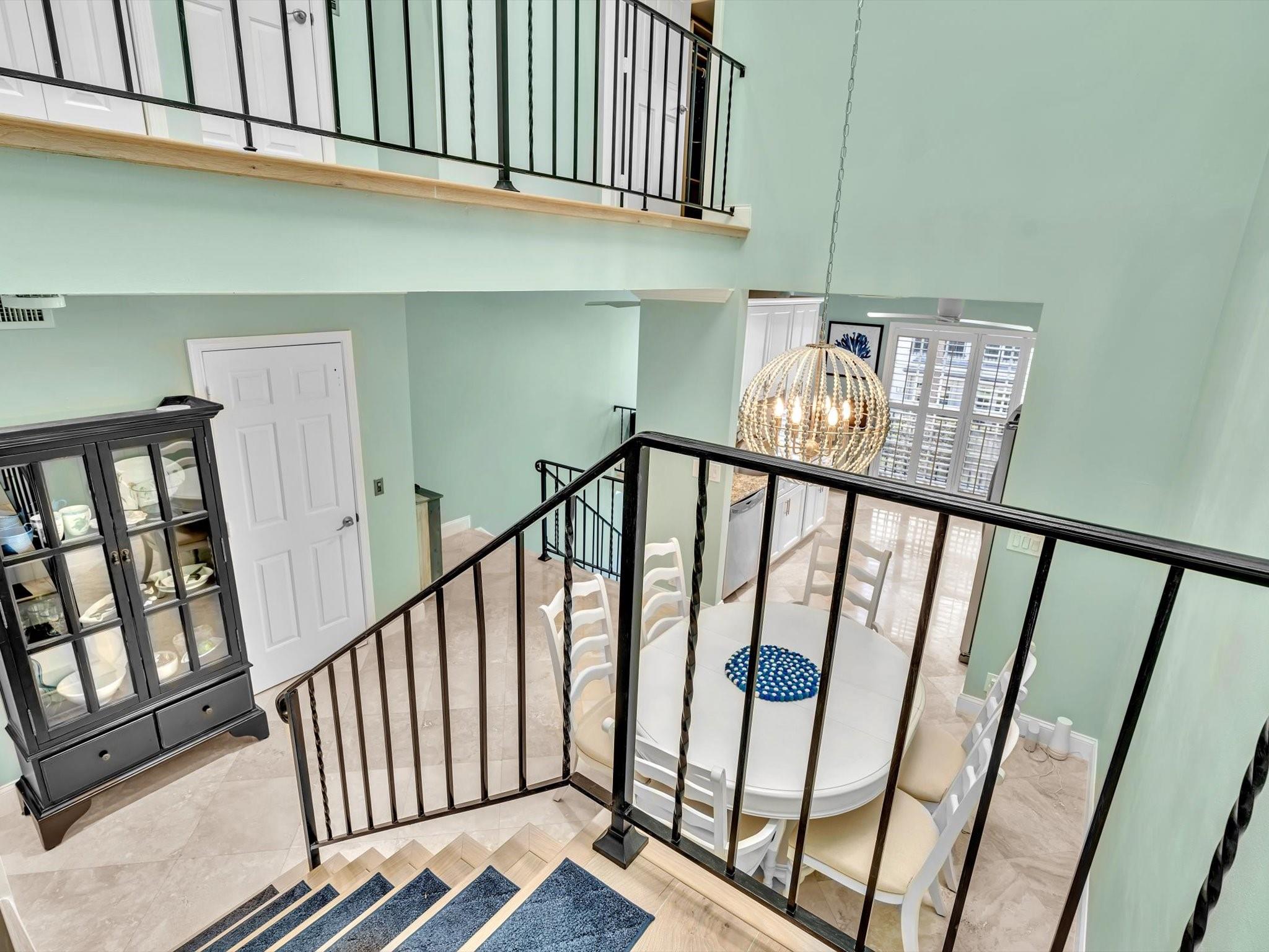 1194 Hillsboro Mile 64