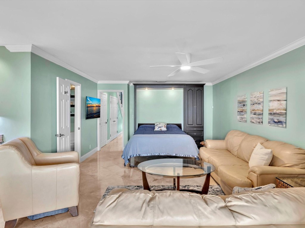 1194 Hillsboro Mile 64