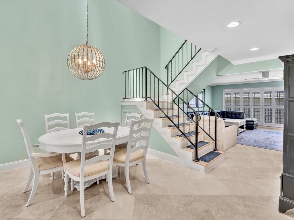 1194 Hillsboro Mile 64