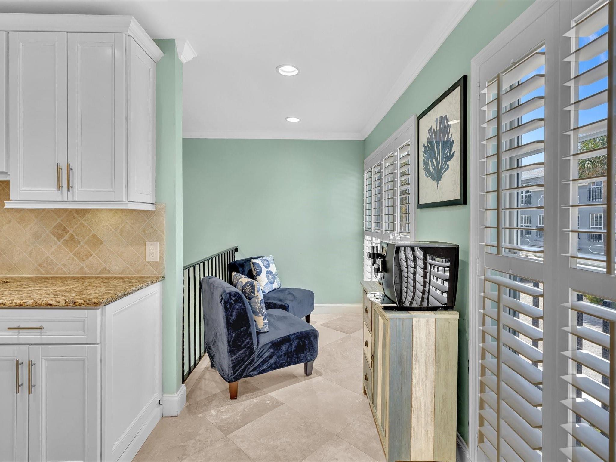 1194 Hillsboro Mile 64