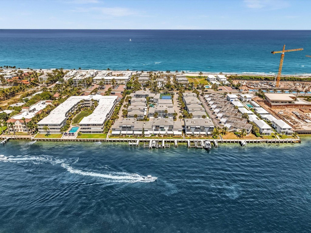 1194 Hillsboro Mile 64