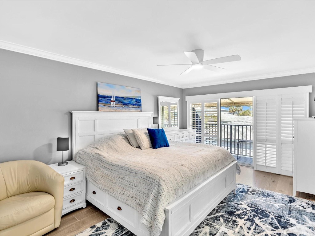 1194 Hillsboro Mile 64