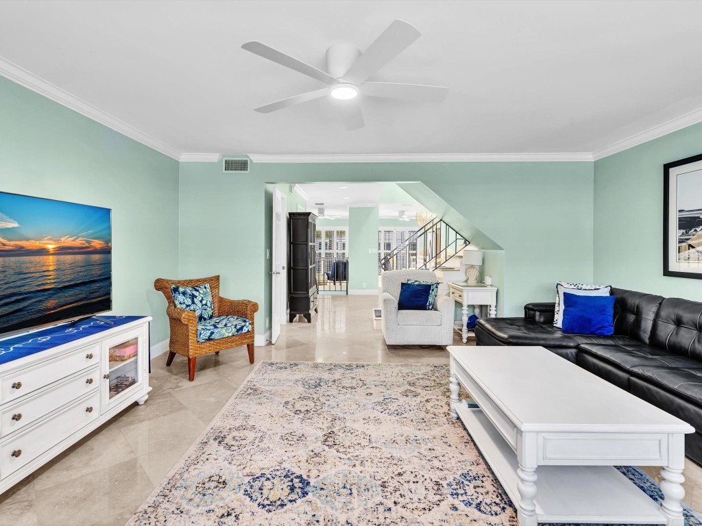 1194 Hillsboro Mile 64