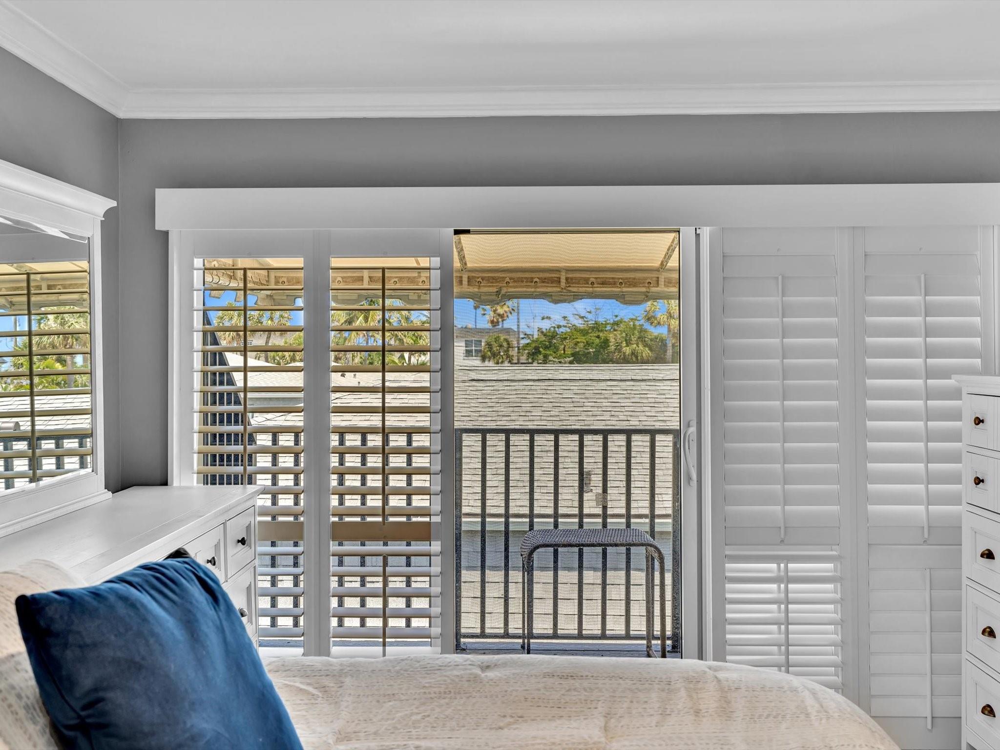 1194 Hillsboro Mile 64