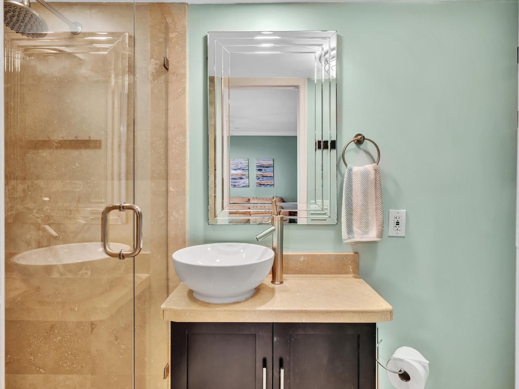 1194 Hillsboro Mile 64