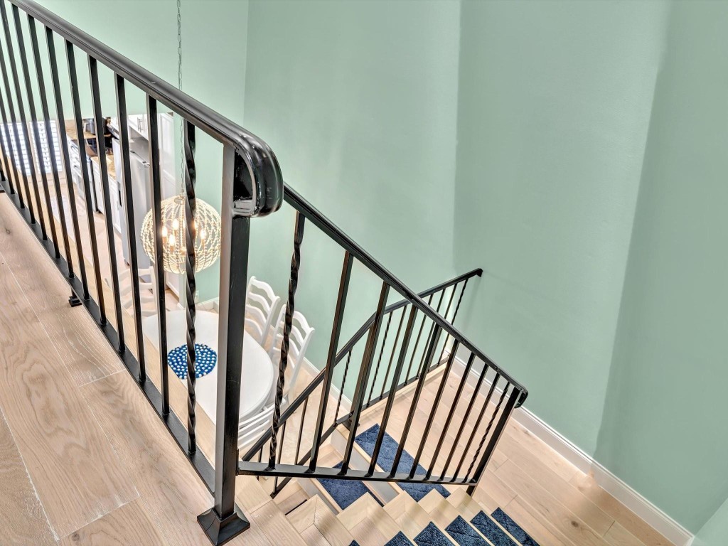 1194 Hillsboro Mile 64