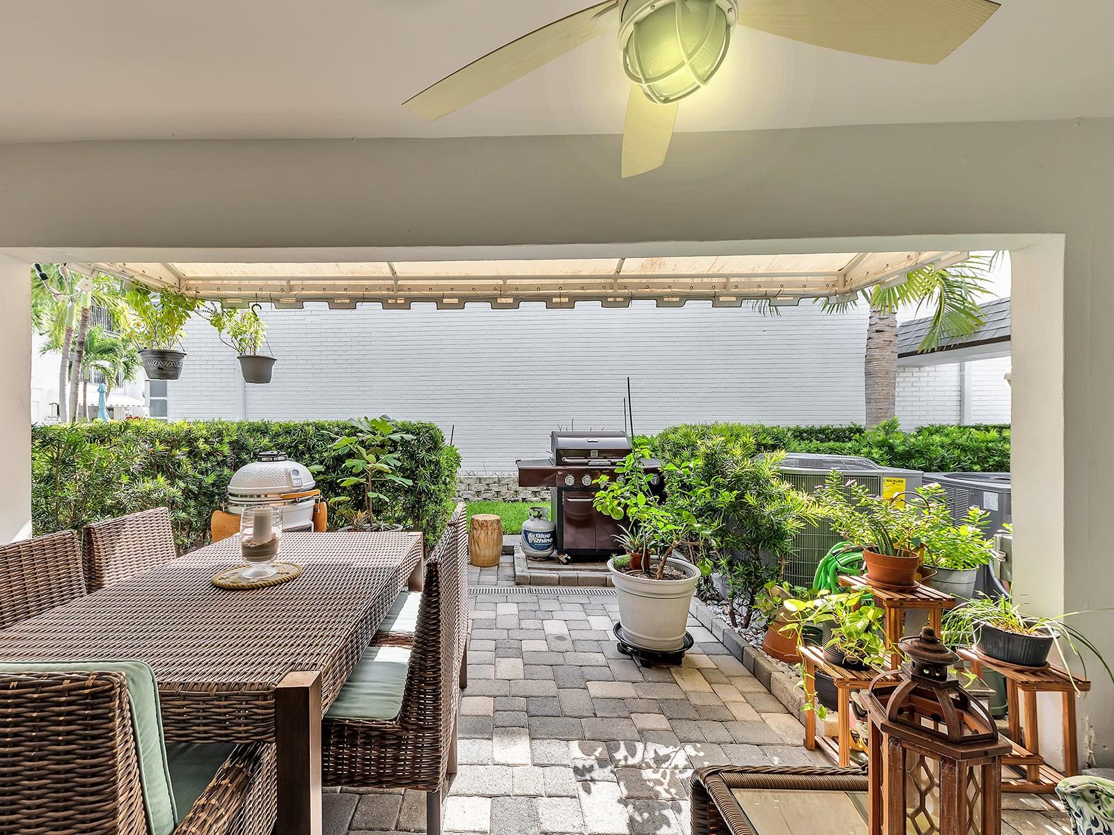 1194 Hillsboro Mile 64