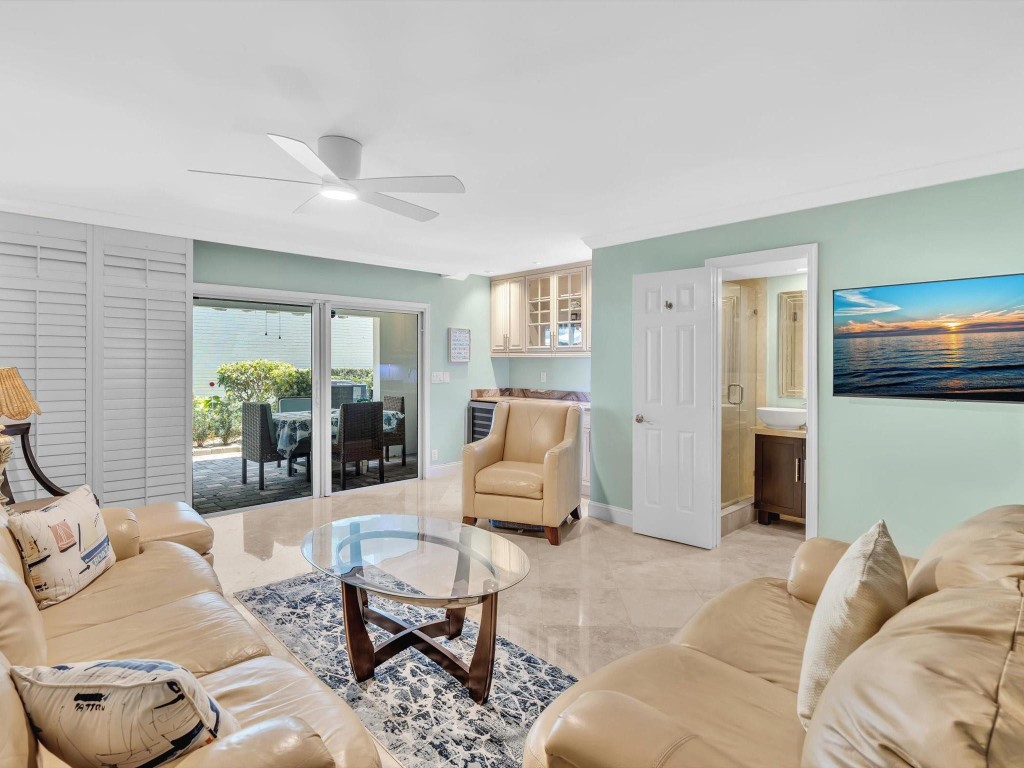 1194 Hillsboro Mile 64