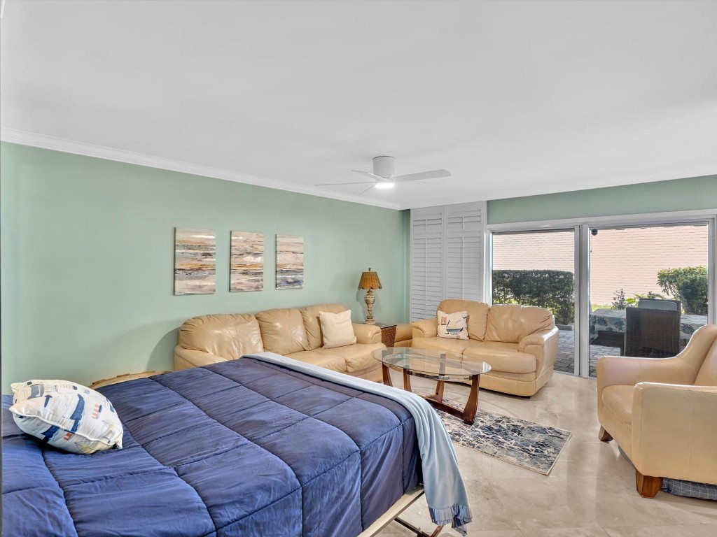 1194 Hillsboro Mile 64