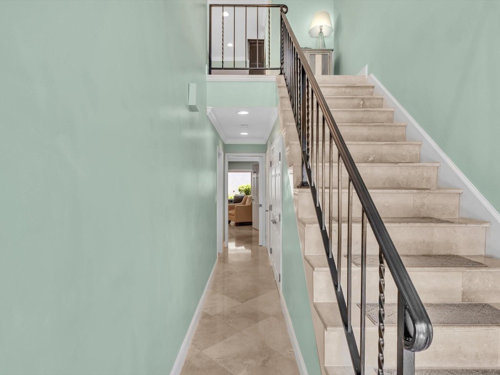 1194 Hillsboro Mile 64