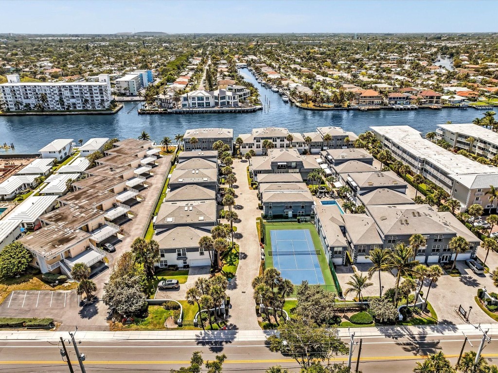 1194 Hillsboro Mile 64