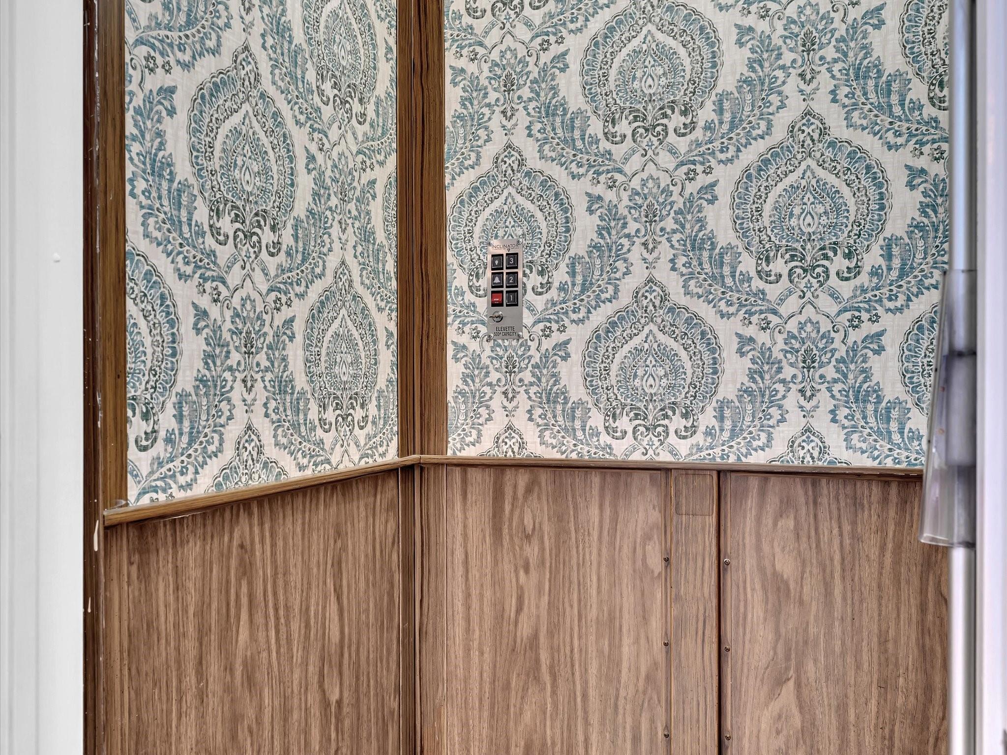 1194 Hillsboro Mile 64