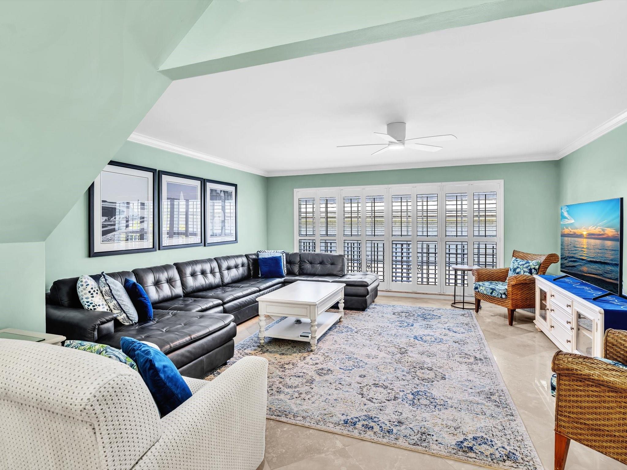 1194 Hillsboro Mile 64