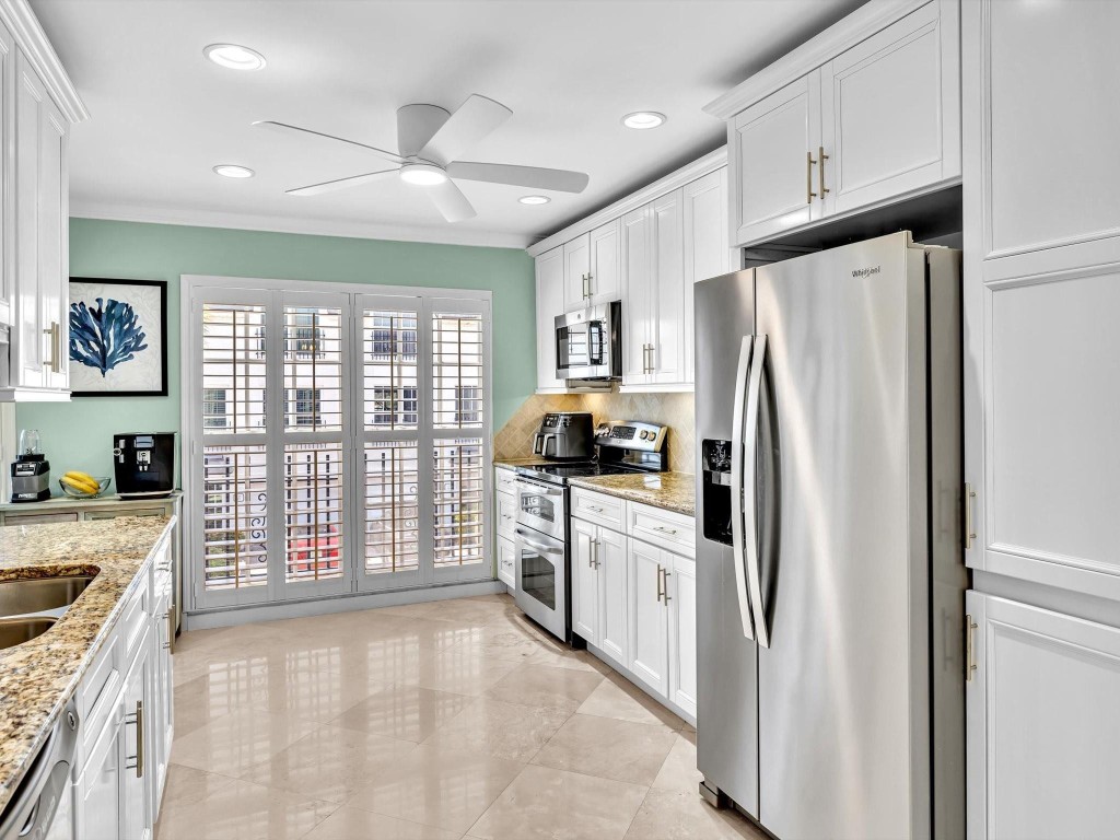 1194 Hillsboro Mile 64