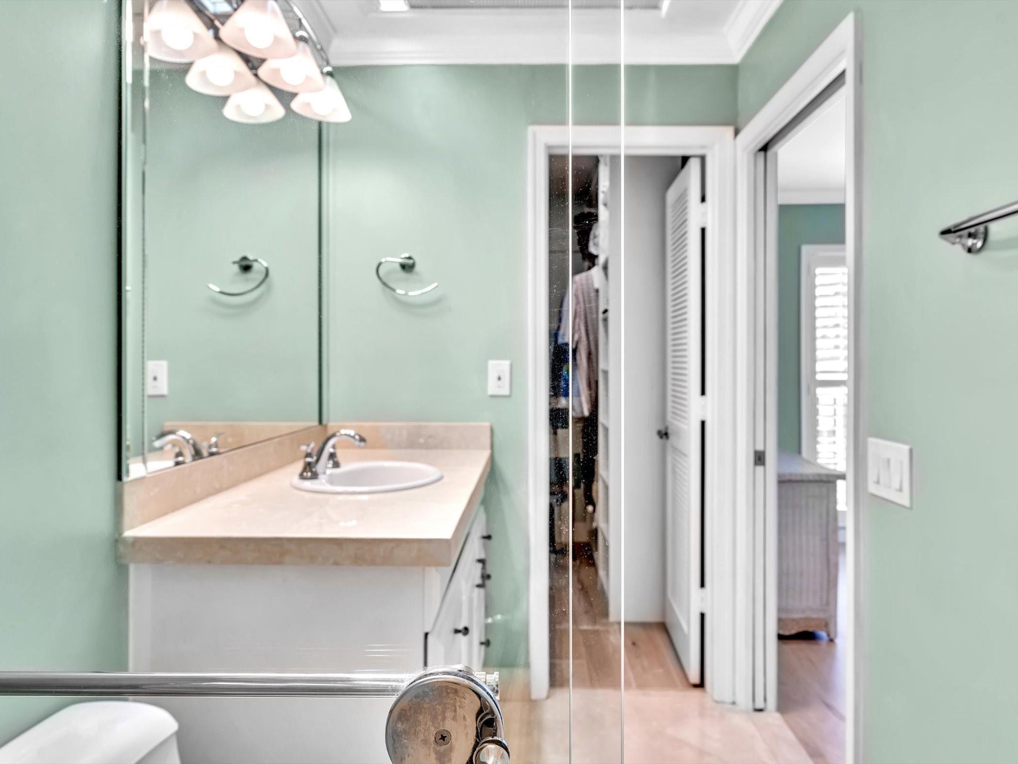 1194 Hillsboro Mile 64