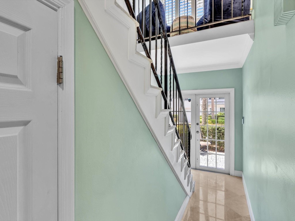 1194 Hillsboro Mile 64