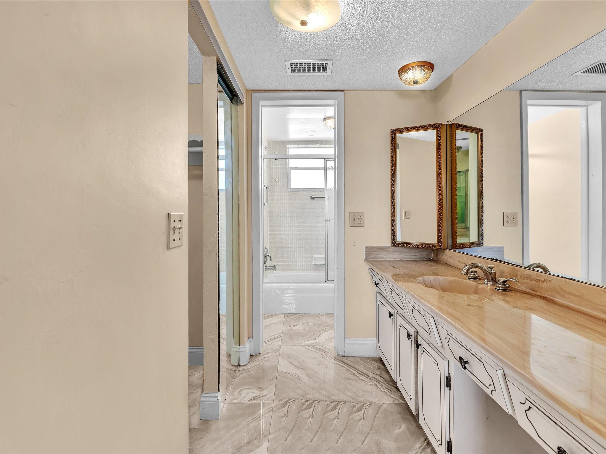 3990 NW 42nd Ave 308