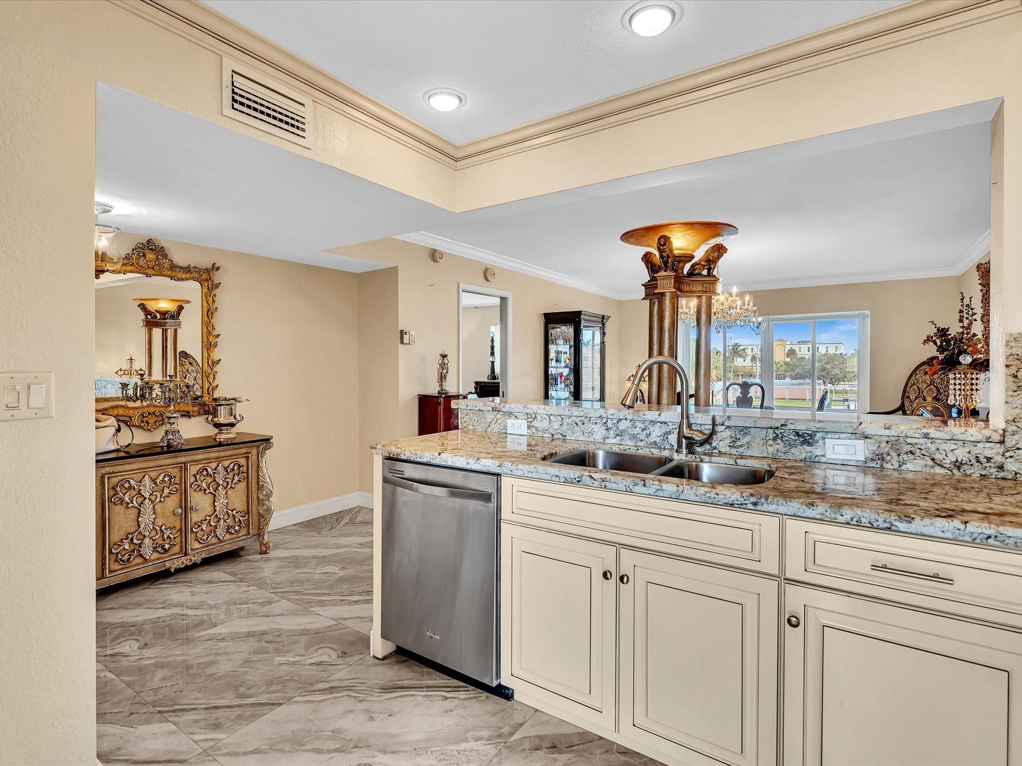 3990 NW 42nd Ave 308