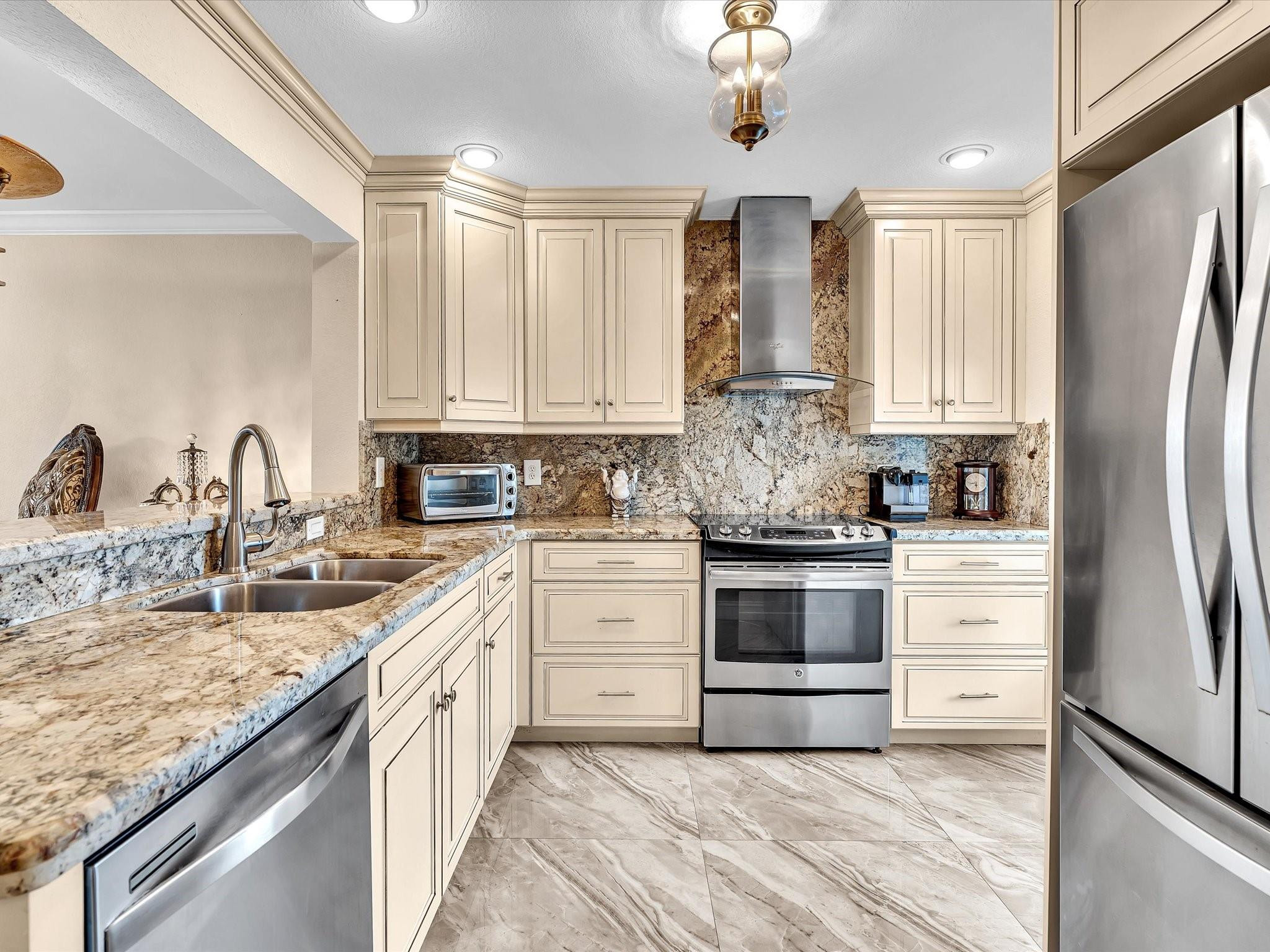 3990 NW 42nd Ave 308