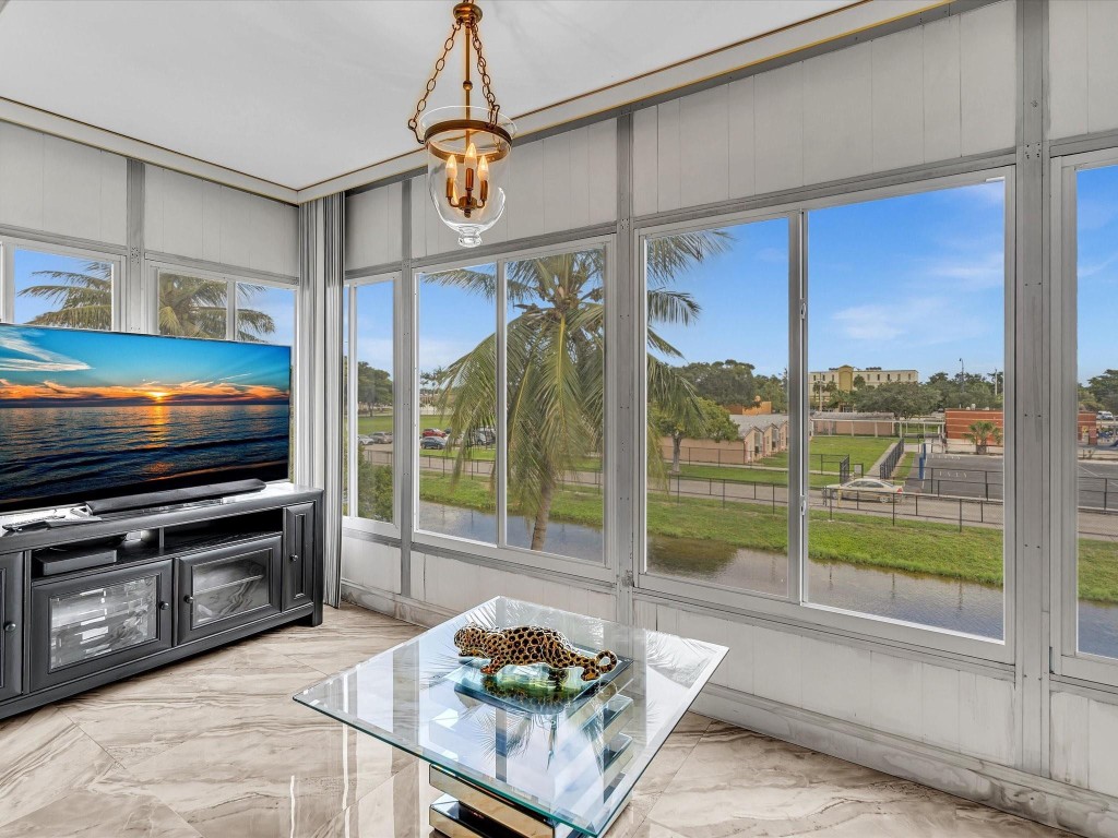 3990 NW 42nd Ave 308