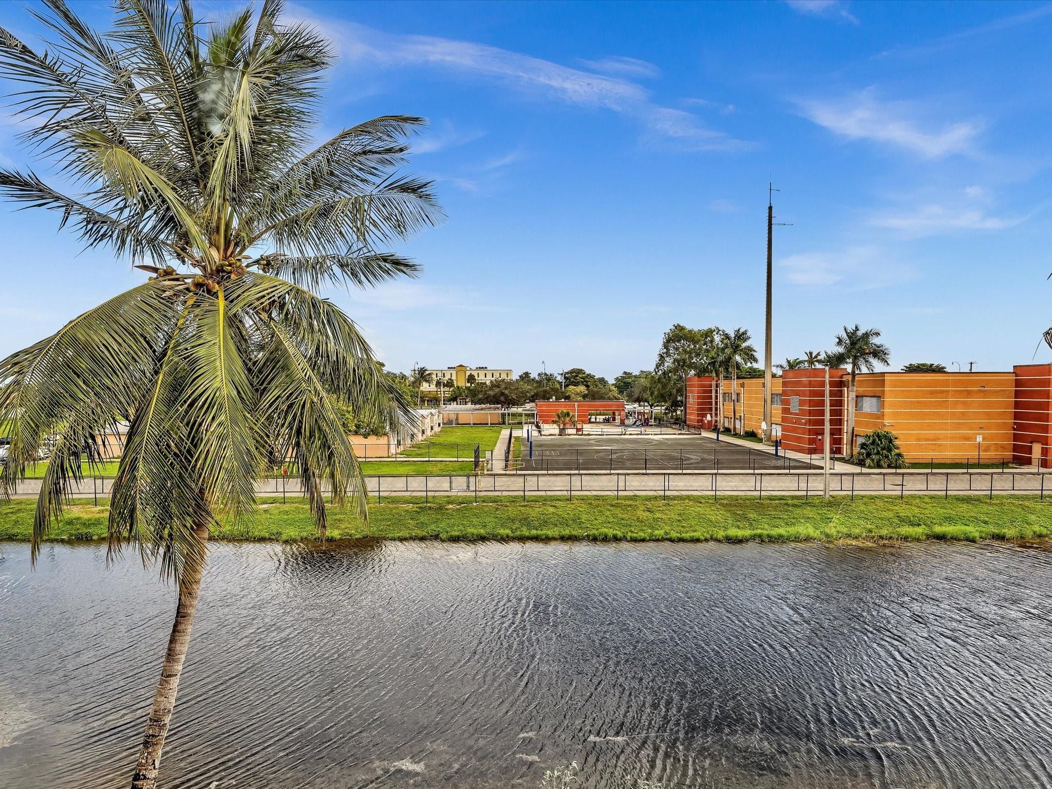 3990 NW 42nd Ave 308