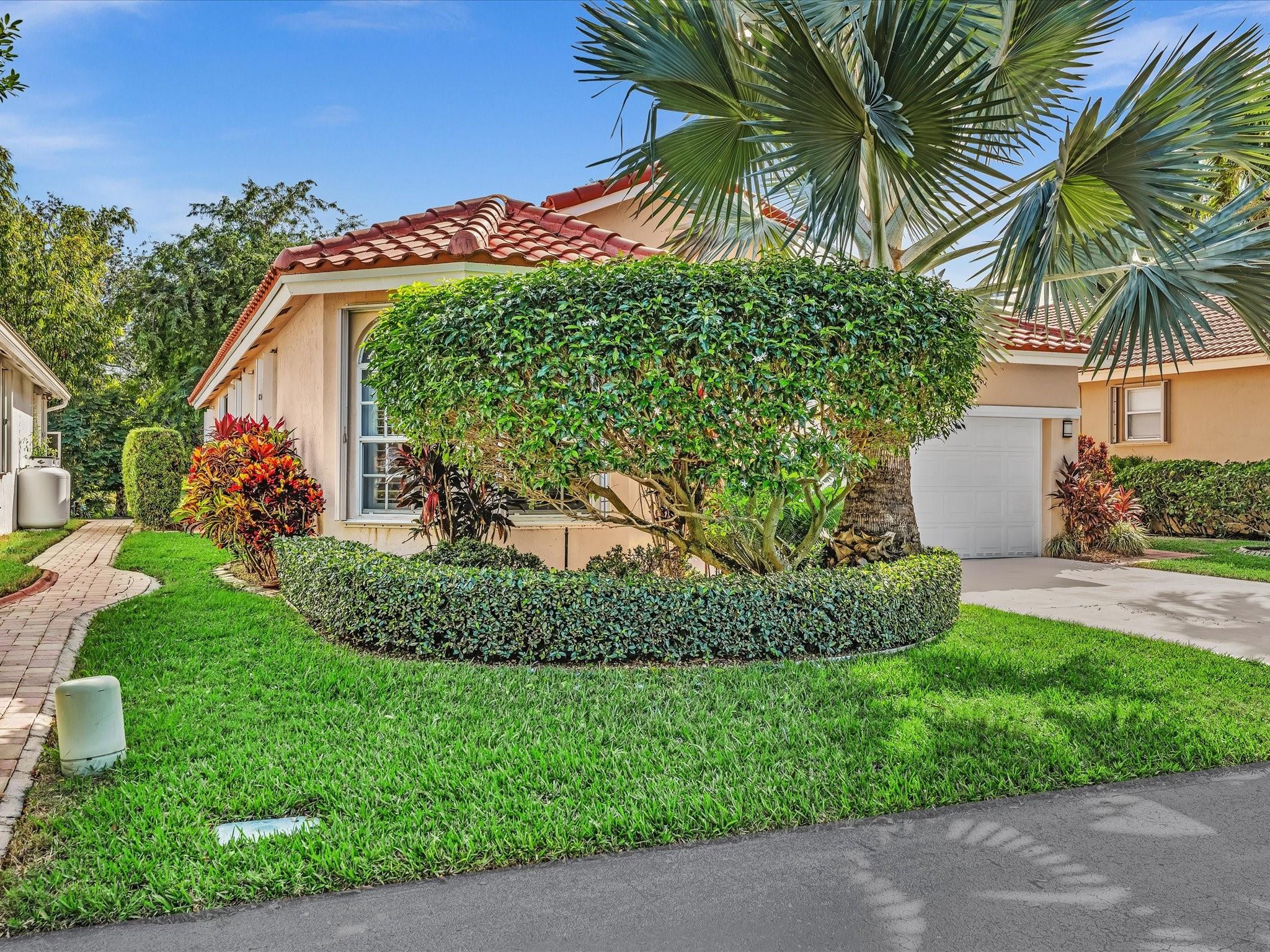 3580 Canary Palm Ct